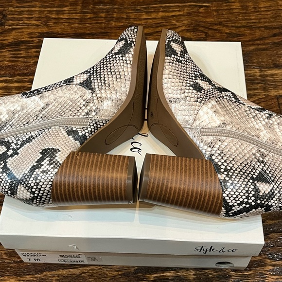 STYLE & CO Snake Print block heel Ankle Boots - Picture 7 of 10